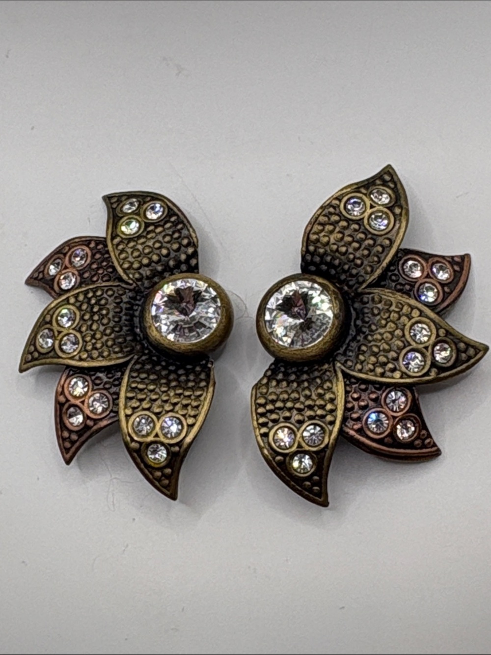 Art Deco Clip On Rivoli Rhinestone Floral Earrings Like New